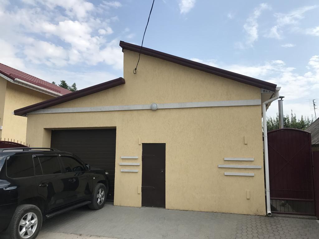 Apartment On Rekonstruktyvna Street Zaporizhia Bagian luar foto