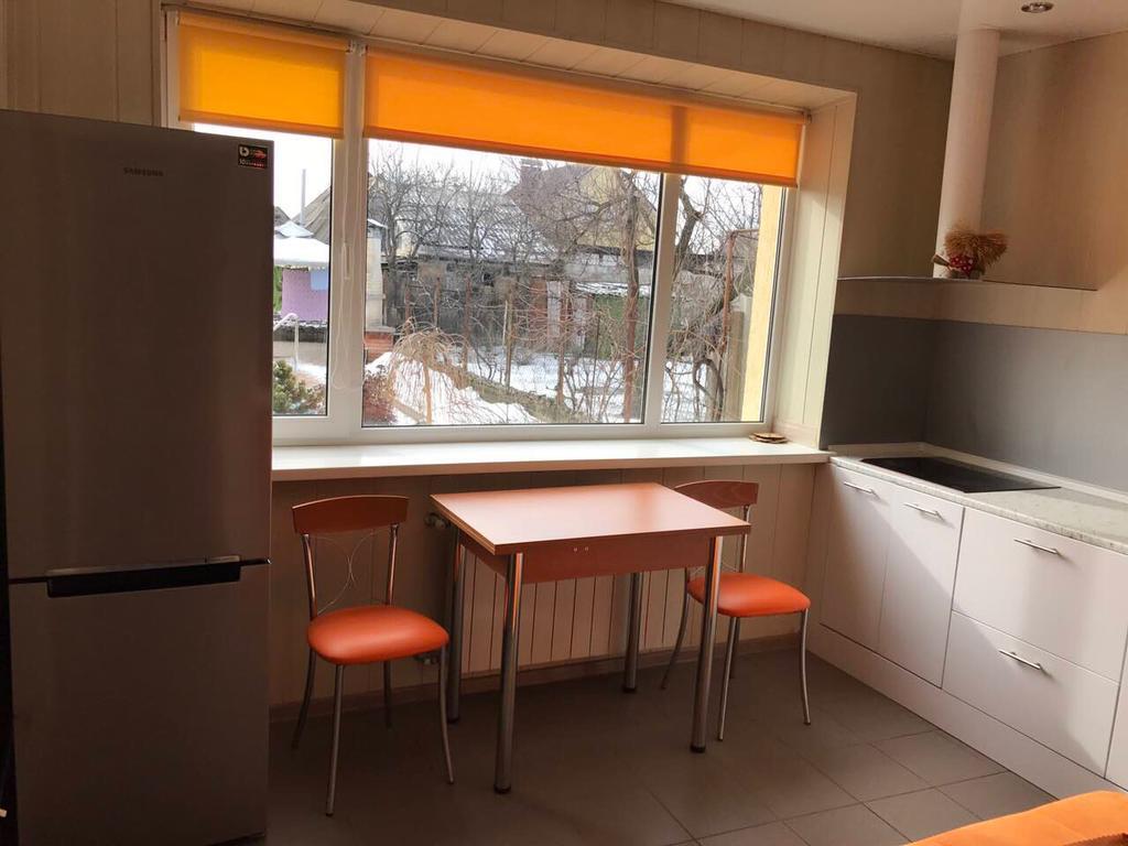 Apartment On Rekonstruktyvna Street Zaporizhia Bagian luar foto